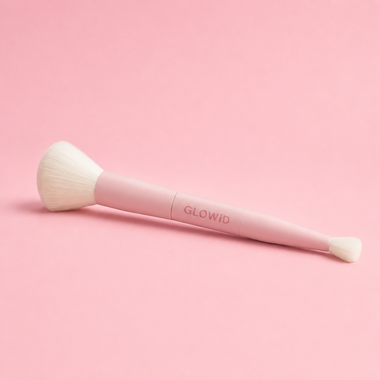 Gratis - Glow and Plump Blending Brush